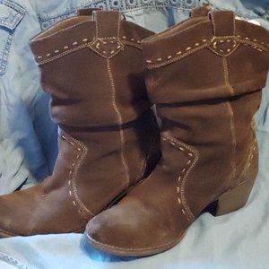 Clarks Suede-Like Leather Western Boots